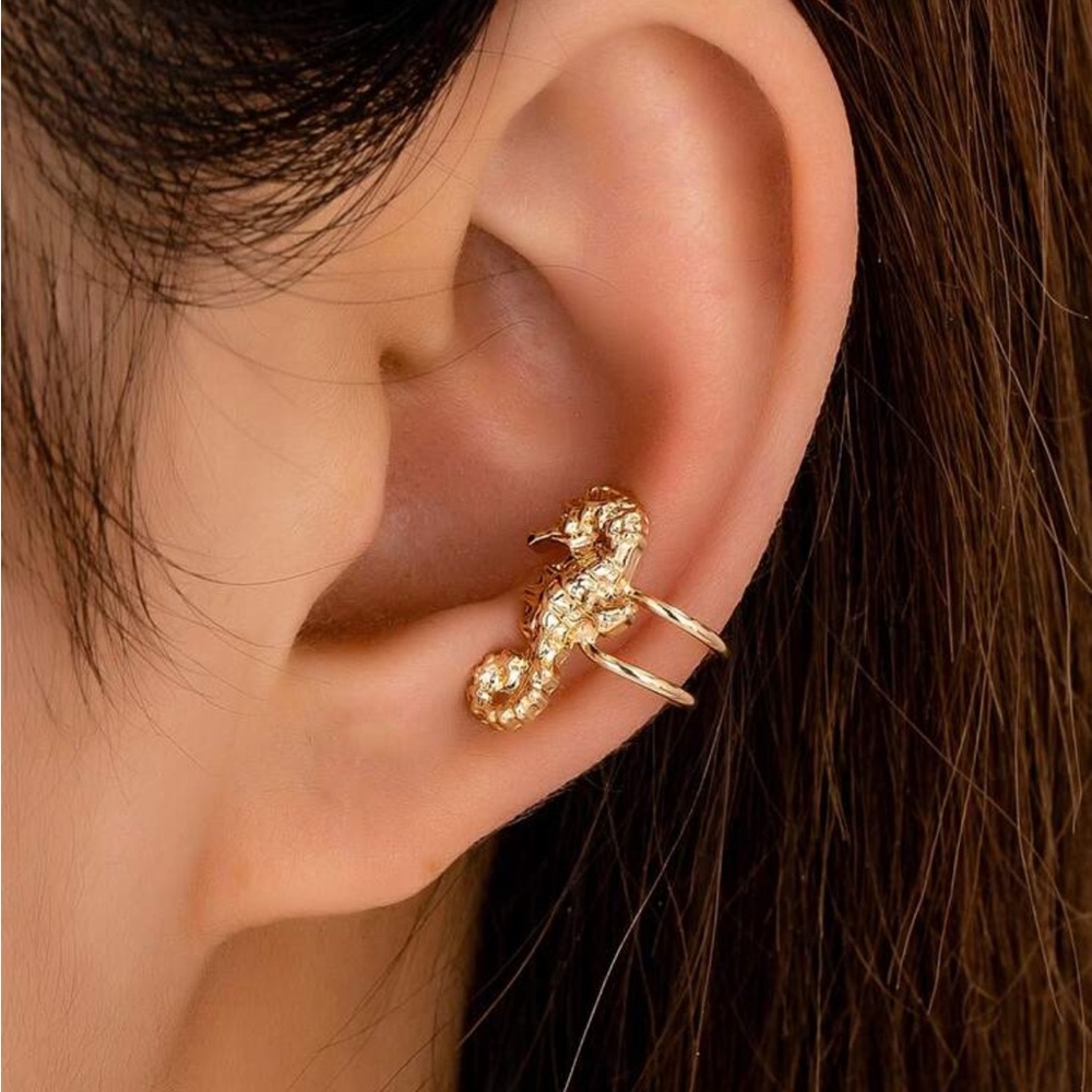 Gold Seahorse Ear Cuff - Elegant Women’s Jewelry R 402